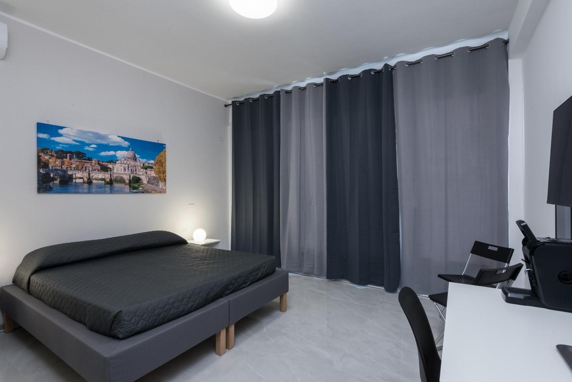 Travelershome Ciampino Airport Guesthouse 600M To Airport Eksteriør billede